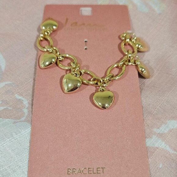 New GOLD W HEARTS CHARM BRACELET - Picture 1 of 5